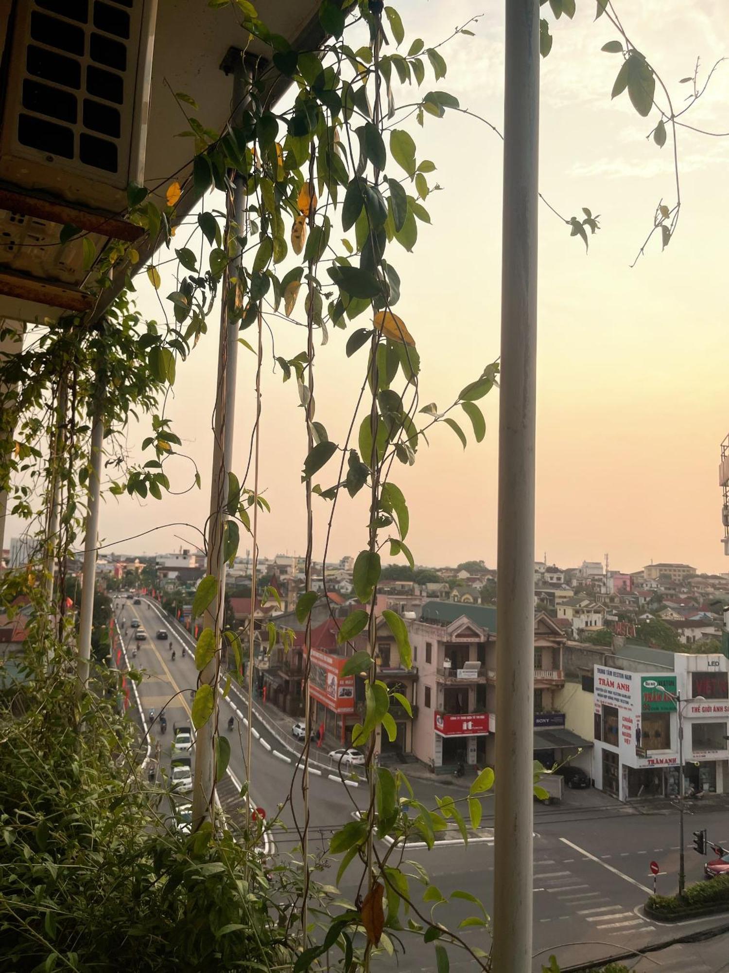 Hotel Khach San Hoa Binh Quang Tri Dong Ha Exterior foto