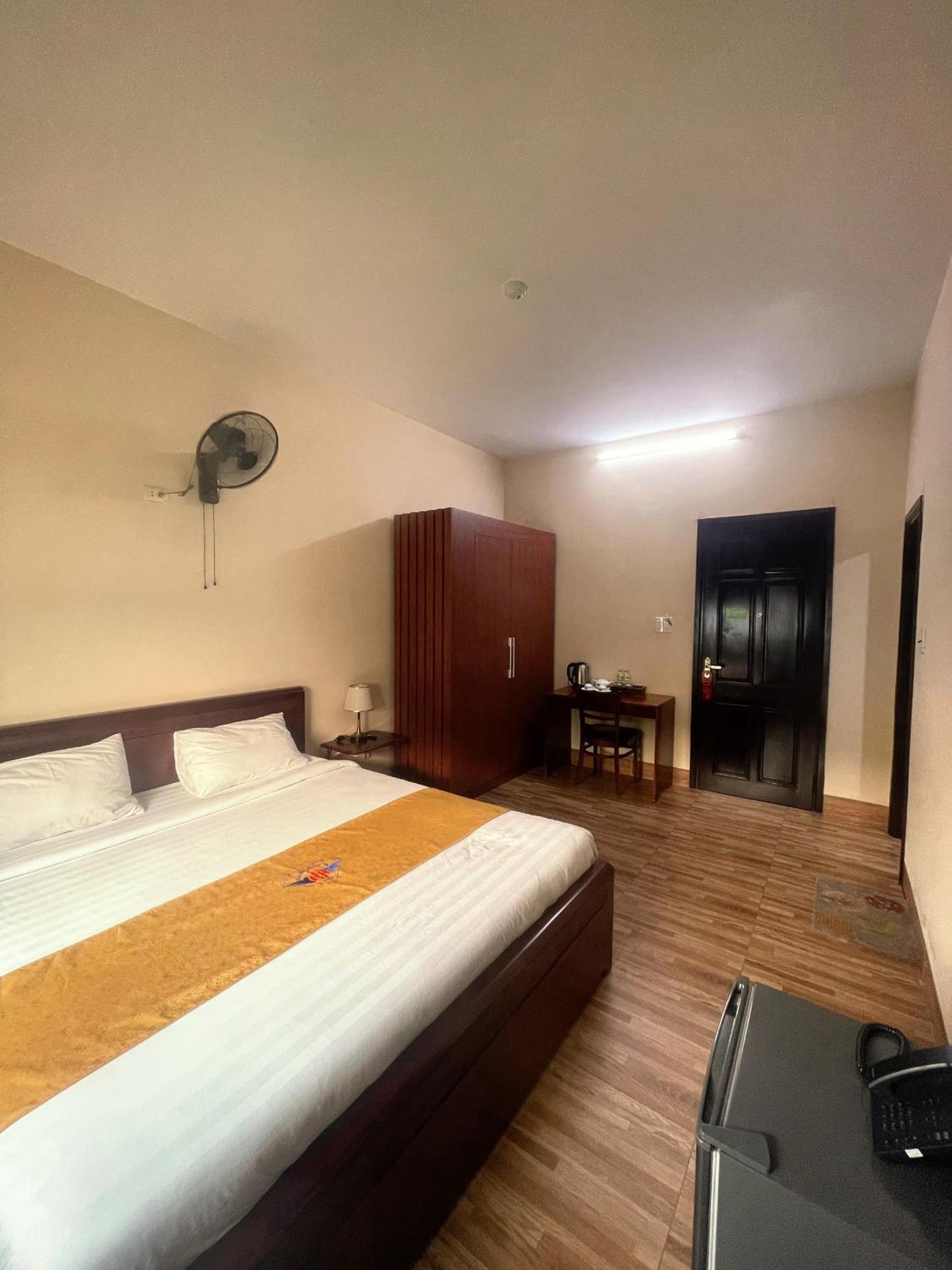 Hotel Khach San Hoa Binh Quang Tri Dong Ha Exterior foto