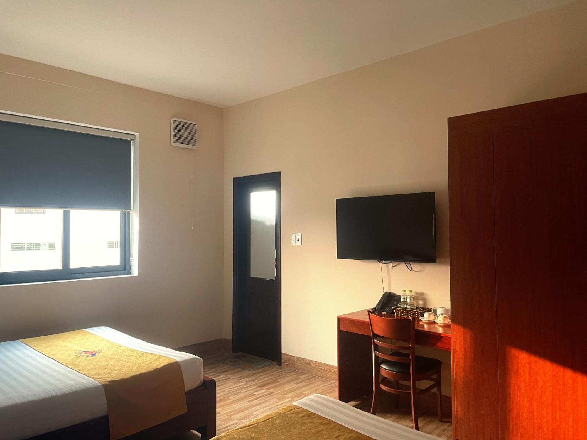 Hotel Khach San Hoa Binh Quang Tri Dong Ha Exterior foto